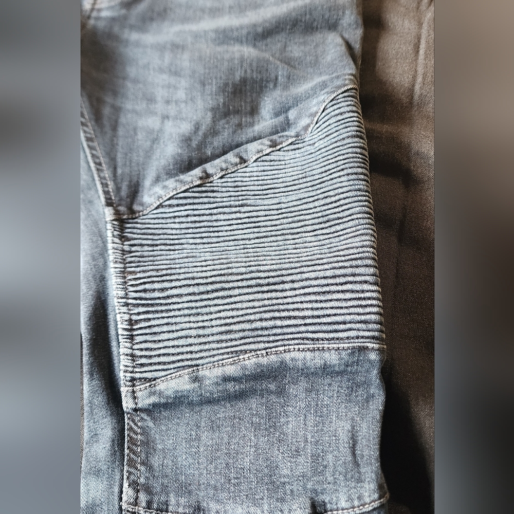 H&M divided biker style jeans 👖 - Picture 6 of 8